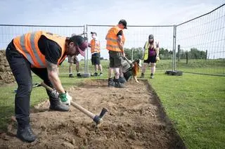 Prace archeologiczne na wykopaliskach w pobliżu Waterloo