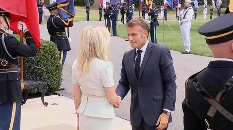 Prezydent Francji Emmanuel Macron powitany w Białym Domu