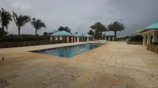 Demokraci upubliczniają zdjęcia z wyspy Epsteina 