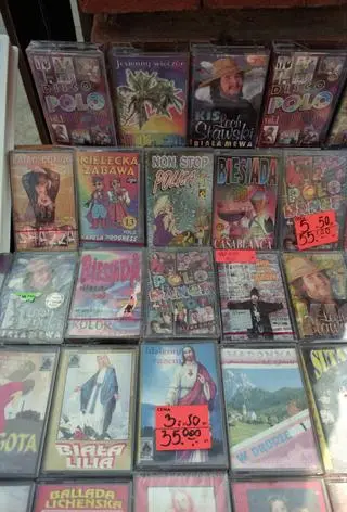 Od 1 stycznia 1995 r. ceny w Polsce podawano w starych i nowych złotych