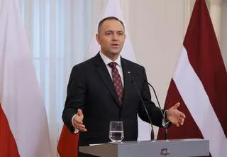 Prezydent o MiG-ach: nie dostałem oficjalnej informacji. Szef MON: ten temat był poruszany