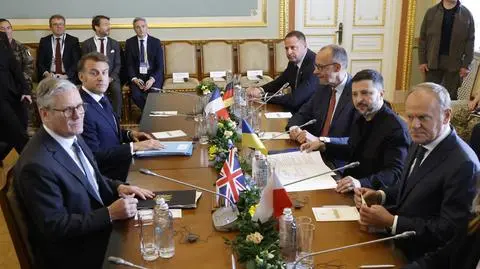Keir Starmer, Emmanuel Macron, Donald Tusk, Wołodymyr Zełenski i Friedrich Merz w Kijowie