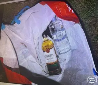 Mężczyzna zabrał kilkanaście butelek różnych alkoholi