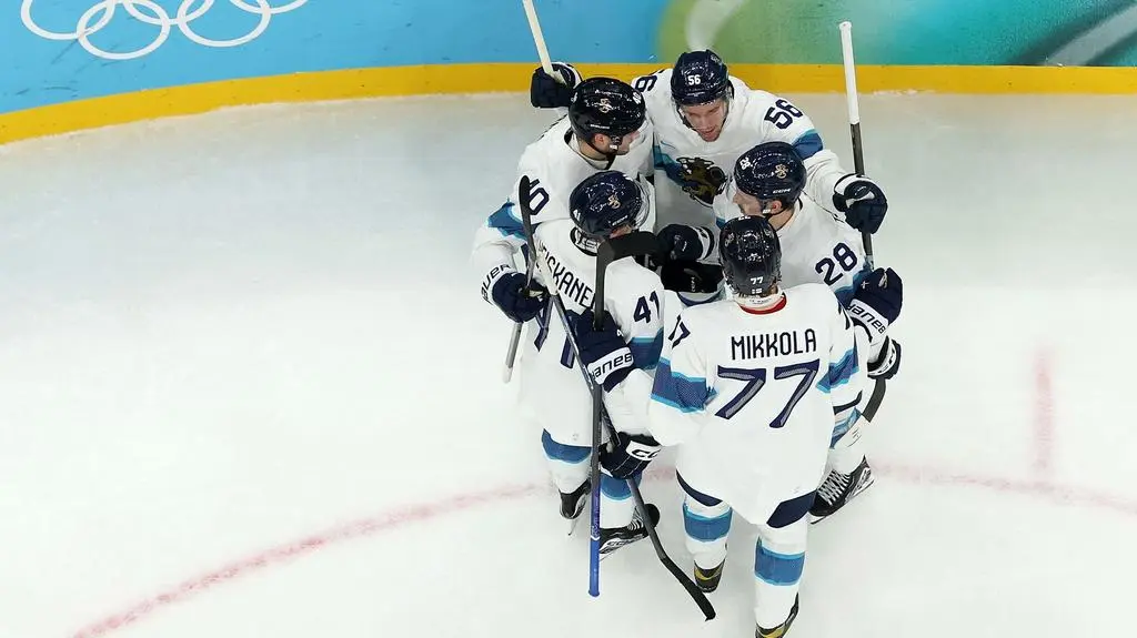 Deklasacja w hokejowym meczu o brąz 