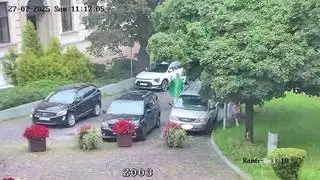 Ksiądz święcił samochody stojące na zakazie