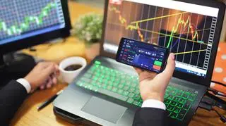 Kryptowaluty po mocnych spadkach. Inwestorzy studzą emocje