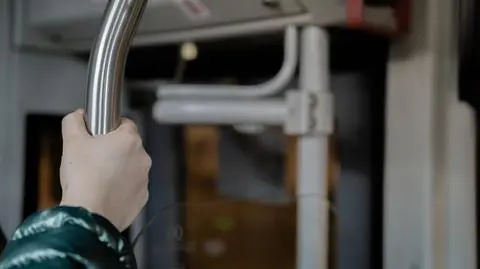 Kierowca autobusu groził nastoletniej pasażerce (zdjęcie ilustracyjne)