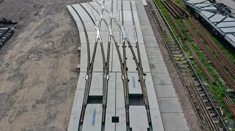 Elementy placu Zawiszy powstały w krakowskiej fabryce