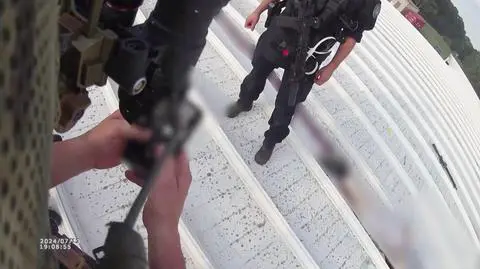 Ciało, broń i służby. Nagranie z miejsca zabicia zamachowca