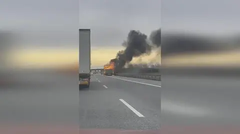 Pożar samochodu na A2