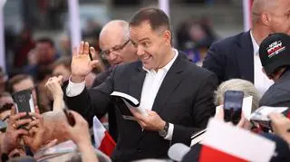 Karol Nawrocki na placu Kwiatowym w Katowicach
