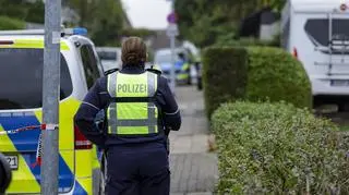 Służby działające na miejscu ataku na burmistrzynię Herdecke w Niemczech Iris Stalzer
