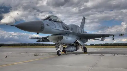 F-16