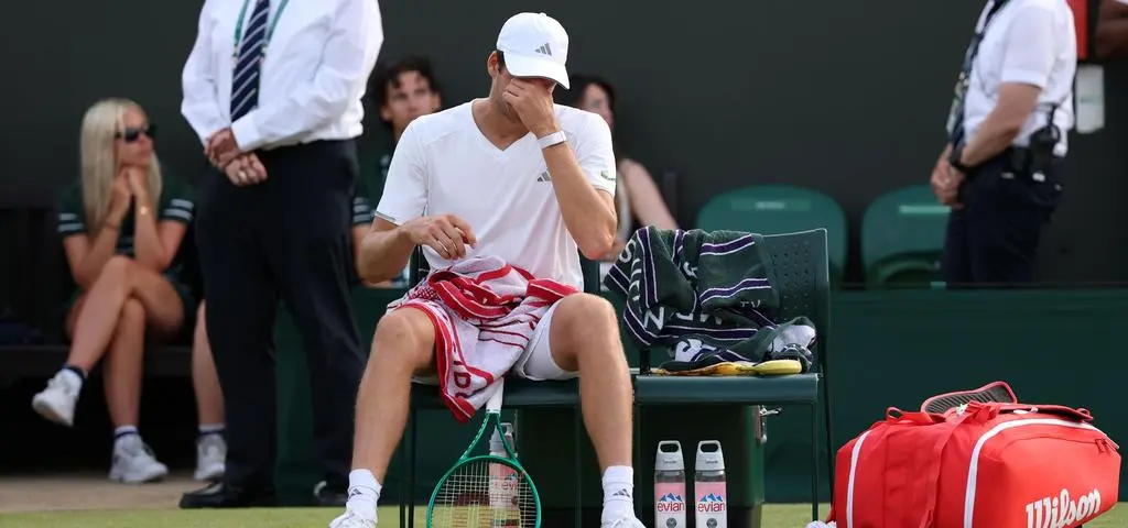 Smutne pożegnanie z Wimbledonem. Hurkacz przegrał ze zdrowiem i poddał mecz