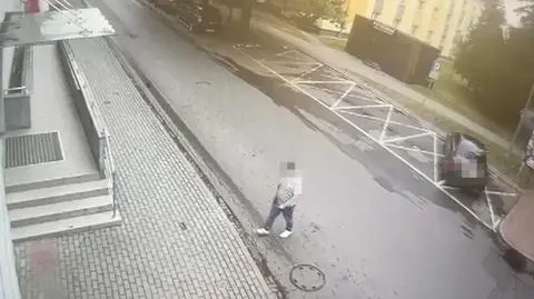 Po opuszczeniu samochodu udał się do budynku komendy 