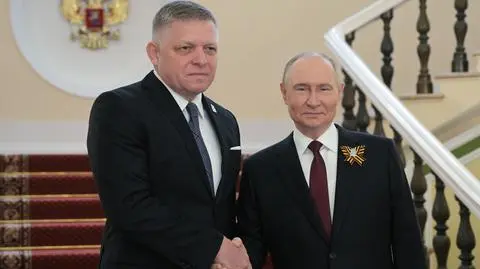 Robert Fico i Władimir Putin w Moskwie, 9 maja 2025 r.