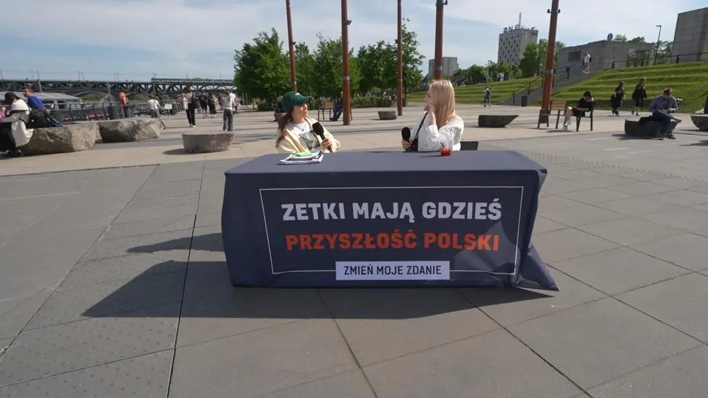 "Ponad połowa badanych 'Zetek' boi się, że nie będzie miała za co żyć na emeryturze" 