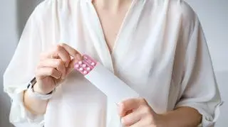 Zaczynają w wieku 15 lat, ale do osiemnastki nie dostaną pomocy. To u nas wciąż towar luksusowy