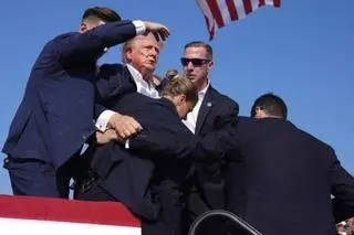 Donald Trump został postrzelony podczas wiecu w Butler, w Pensylwanii