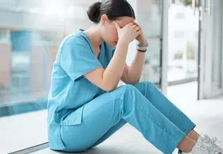 Które zawody są szczególnie obciążone depresją? Przełomowe badanie WHO