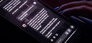 Pomaga w nauce, "pisze" wiadomości do koleżanek. Co może pójść nie tak?