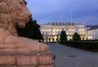 Najnowszy sondaż i minimalna przewaga