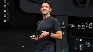 Trzęsienie ziemi w gigancie. "Świat już patrzy mu na ręce"