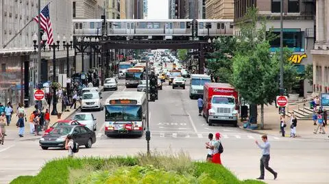 chicago usa - Tupungato shutterstock_2345299017_1