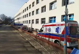 Nie udało się uratować mężczyzny, którego zaatakowały psy