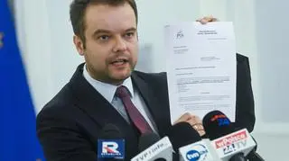 Rzecznik Prawa i Sprawiedliwości Rafał Bochenek podczas konferencji prasowej w Sejmie w Warszawie(20.12.2024 r.)