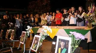 Pojechali świętować koniec szkoły. Autobus spadł w przepaść