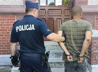 56-latek dusił swojego podopiecznego z niepełnosprawnością
