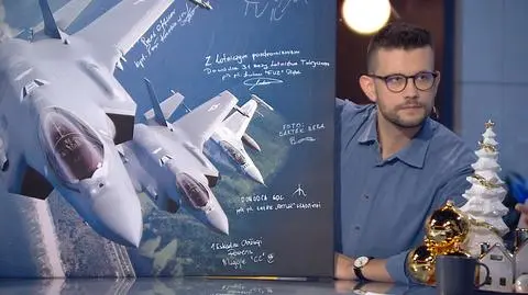 Jako pierwszy polski dziennikarz poleciał F-16. Artur Molęda przekazał na WOŚP "niebywałą pamiątkę"