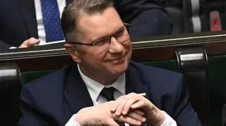 Czarnek "podbijał serca swoich kolegów i koleżanek". Co robił w hotelu poselskim? 