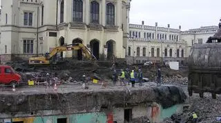 Rozbiórka schronu pod dworcem 