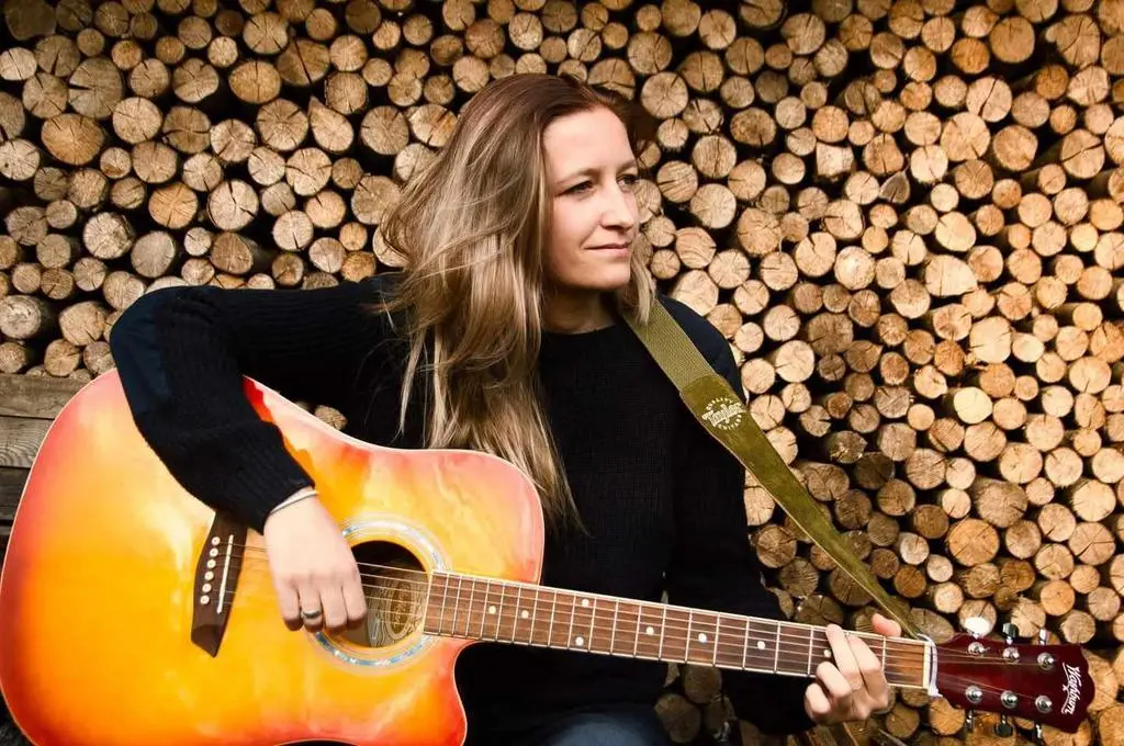 Wystąpi Karolina z Gitarą 