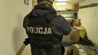 Zatrzymano 11 osób zajmujących się nielegelnym handlem papierowsów