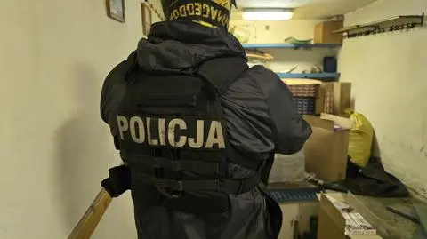 Zatrzymano 11 osób zajmujących się nielegelnym handlem papierowsów