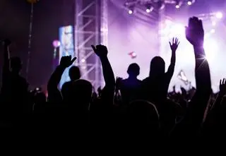 Zakaz utworów promujących przemoc wobec kobiet. Może dotknąć wielkie gwiazdy