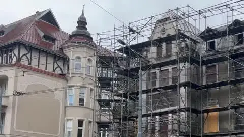 kamienica GROZI ZAWALENIEM