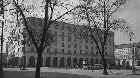 Budynek mieszkalny Wojskowego Funduszu Kwaterunkowego, Dom Bez Kantów, 1936r.