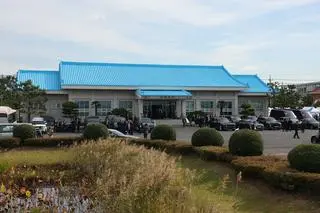 Donald Trump i Xi Jinping uścisnęli sobie dłonie w bazie wojskowej Pusan