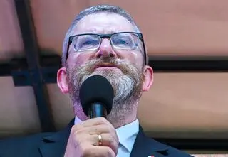 Dzisiaj wniosek o uchylenie immunitetu Brauna. Zapowiedź ministra