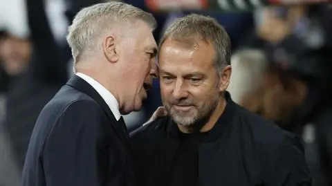 Spięcie w El Clasico. Wiadomo, o co Ancelotti miał pretensje 