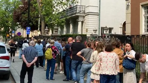 DLA ROZSZYĆ | Kolejka chętnych do głosowania w ambasadzie RP w Sztokholmie