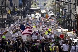 Protest przeciwko administracji Donalda Trumpa. Nowy Jork, 19 kwietnia 2025