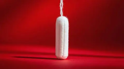 menstruacja okres miesiaczka tampon AI AdobeStock_1361754609_1