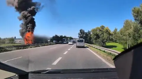 Ciężarówka spłonęła na A4