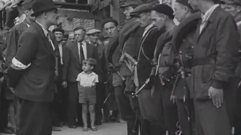 Dziecko pośród powstańców