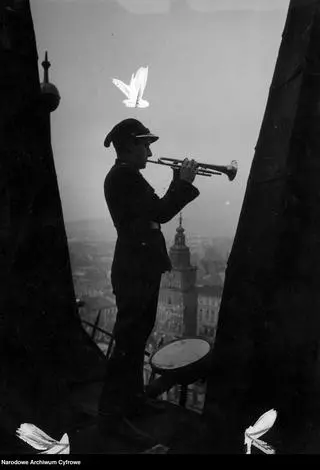 Hejnalista na Wieży Mariackiej, zdjęcie z 1941 roku